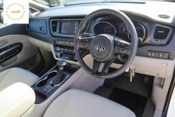 
										2020 Kia Carnival S full									
