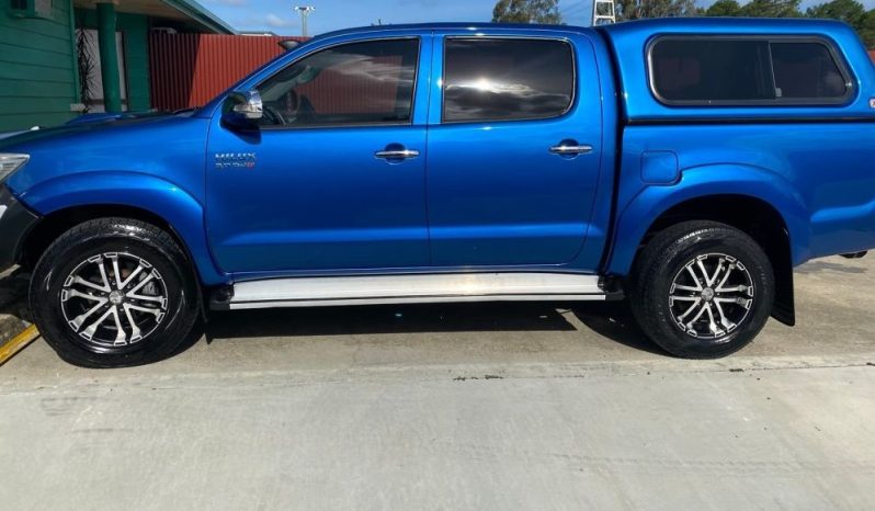 
								2013 Toyota Hilux SR5 (4X4) KUN26R MY12 full									
