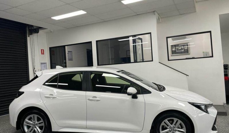 
								2022 Toyota Corolla Ascent Sport full									