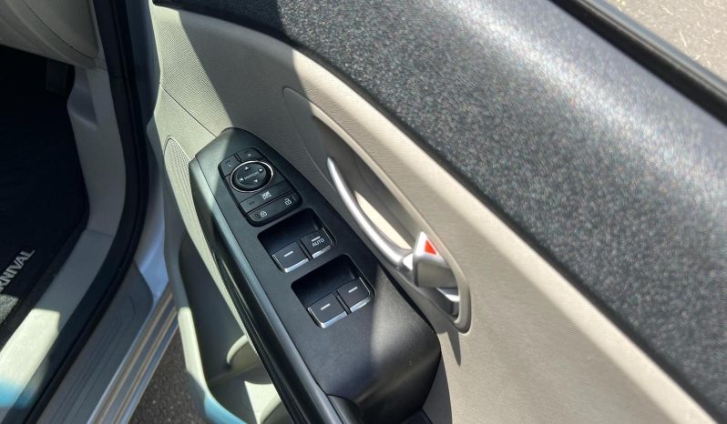 
								2018 Kia Carnival Sl full									