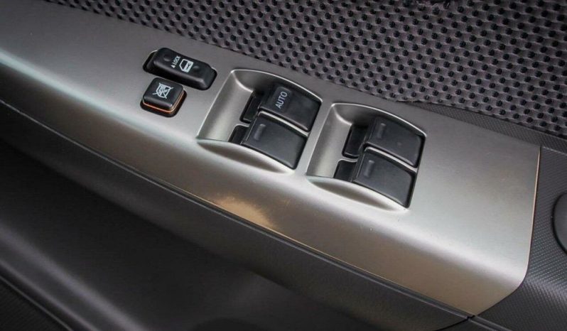 
								2013 Toyota Hilux SR5 (4X4) KUN26R MY12 full									