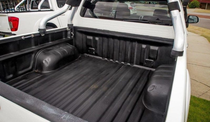 
								2013 Toyota Hilux SR5 (4X4) KUN26R MY12 full									