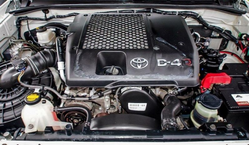 
								2013 Toyota Hilux SR5 (4X4) KUN26R MY12 full									