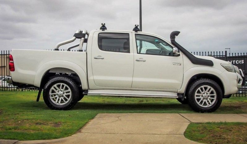 
								2013 Toyota Hilux SR5 (4X4) KUN26R MY12 full									