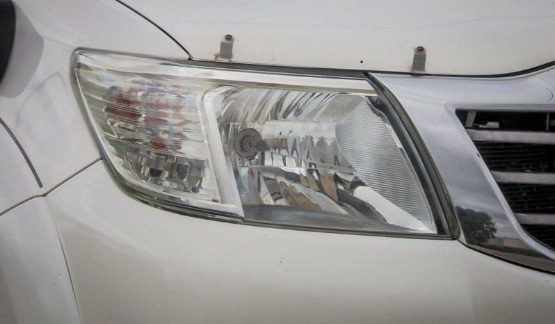 
								2013 Toyota Hilux SR5 (4X4) KUN26R MY12 full									