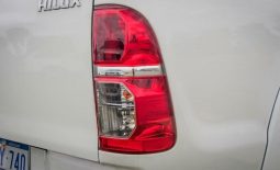 
										2013 Toyota Hilux SR5 (4X4) KUN26R MY12 full									