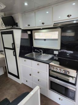 
										2012 Sea Breeze 21ft full									