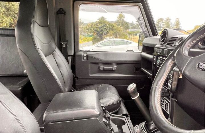 
								2015 Landrover Defender 90 Limited full									