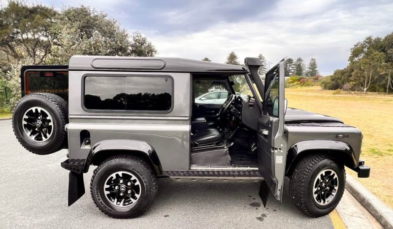 
								2015 Landrover Defender 90 Limited full									
