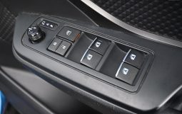 
										2017 Toyota C-HR Wagon full									