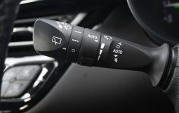 
										2017 Toyota C-HR Wagon full									