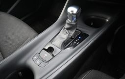 
										2017 Toyota C-HR Wagon full									