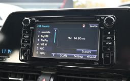 
										2017 Toyota C-HR Wagon full									