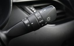 
										2017 Toyota C-HR Wagon full									