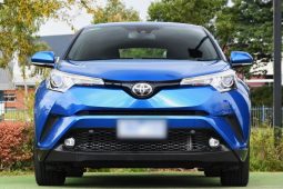 
										2017 Toyota C-HR Wagon full									
