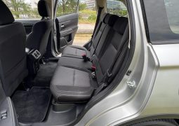 
										2018 Mitsubishi Outlander ES full									