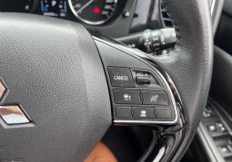 
										2018 Mitsubishi Outlander ES full									