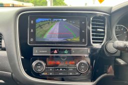 
										2018 Mitsubishi Outlander ES full									