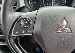 
										2018 Mitsubishi Outlander ES full									