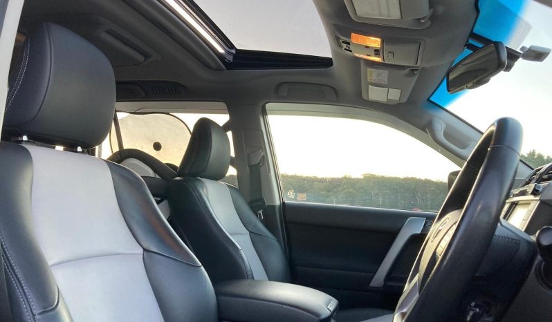 
								2014 Toyota Landcruiser Prado Altitude 4×4 3.0DT 4 cylinders Diesel full									