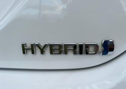 
										2018 Toyota Camry SL Hybrid full									