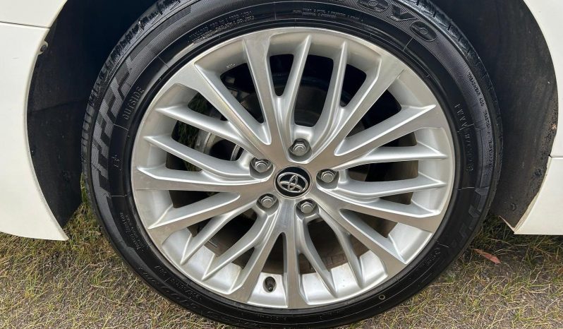 
								2018 Toyota Camry SL Hybrid full									