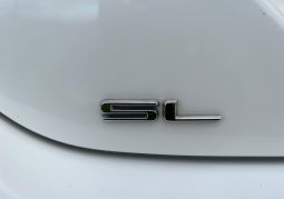 
										2018 Toyota Camry SL Hybrid full									