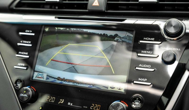 
								2018 Toyota Camry SL Hybrid full									