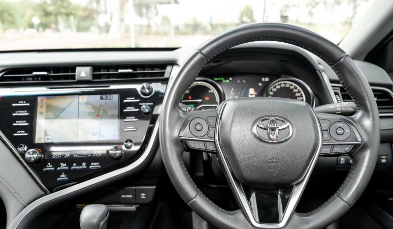 
								2018 Toyota Camry SL Hybrid full									