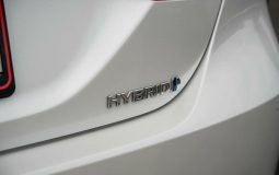 
										2018 Toyota Camry SL Hybrid full									