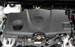 
										2018 Toyota Camry SL Hybrid full									