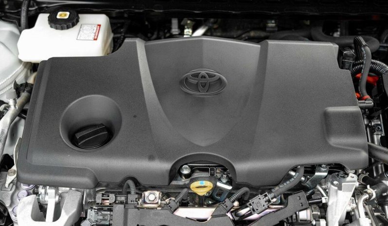 
								2018 Toyota Camry SL Hybrid full									
