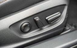 
										2018 Toyota Camry SL Hybrid full									