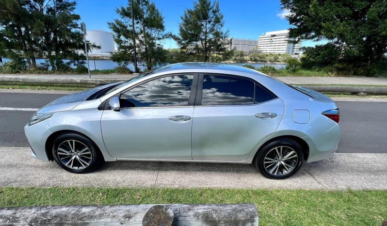 
								2017 Toyota Corolla ZR full									
