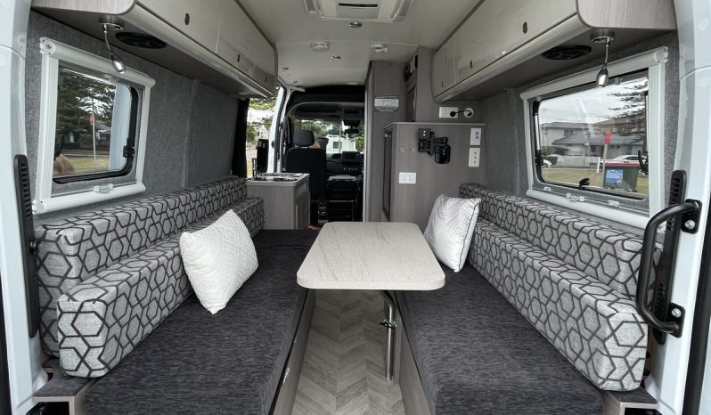 
								2021 Renault Master 19feet Camper full									
