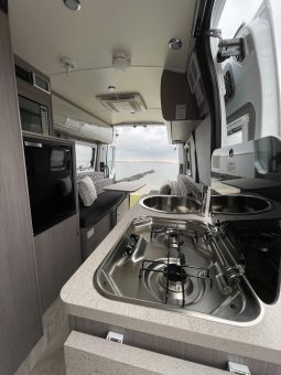 
										2021 Renault Master 19feet Camper full									
