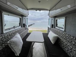 
										2021 Renault Master 19feet Camper full									